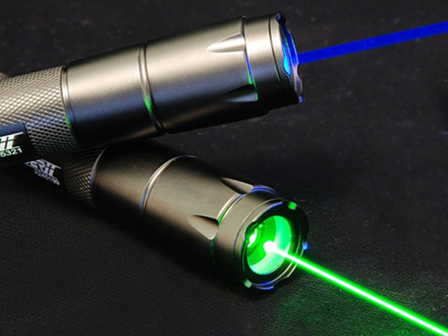 Британские офтальмологи призывают к запрету импорта лазерных указок