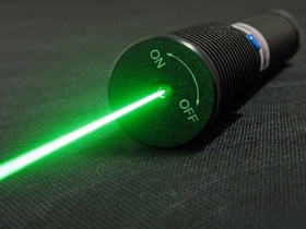 В Великобритании хотят запретить продажу лазерных указок - за рубежом, общество, сетчатка